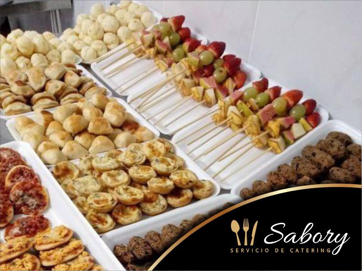 brochetas de fruta