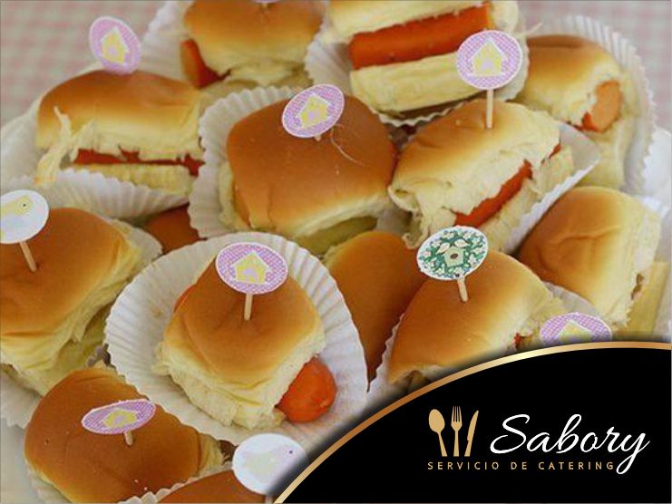 mini hotdogs